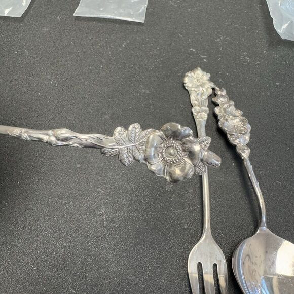 Reed and Barton Set of 3 Silver Plate Mini Hostess Serving Flatware Set Floral - Picture 6 of 10